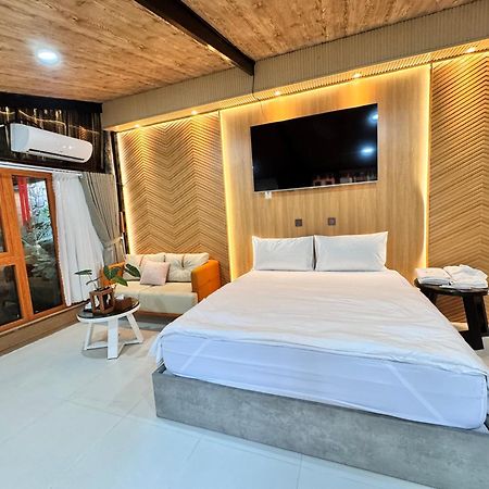 La Garden Homestay Long Xuyên Екстериор снимка