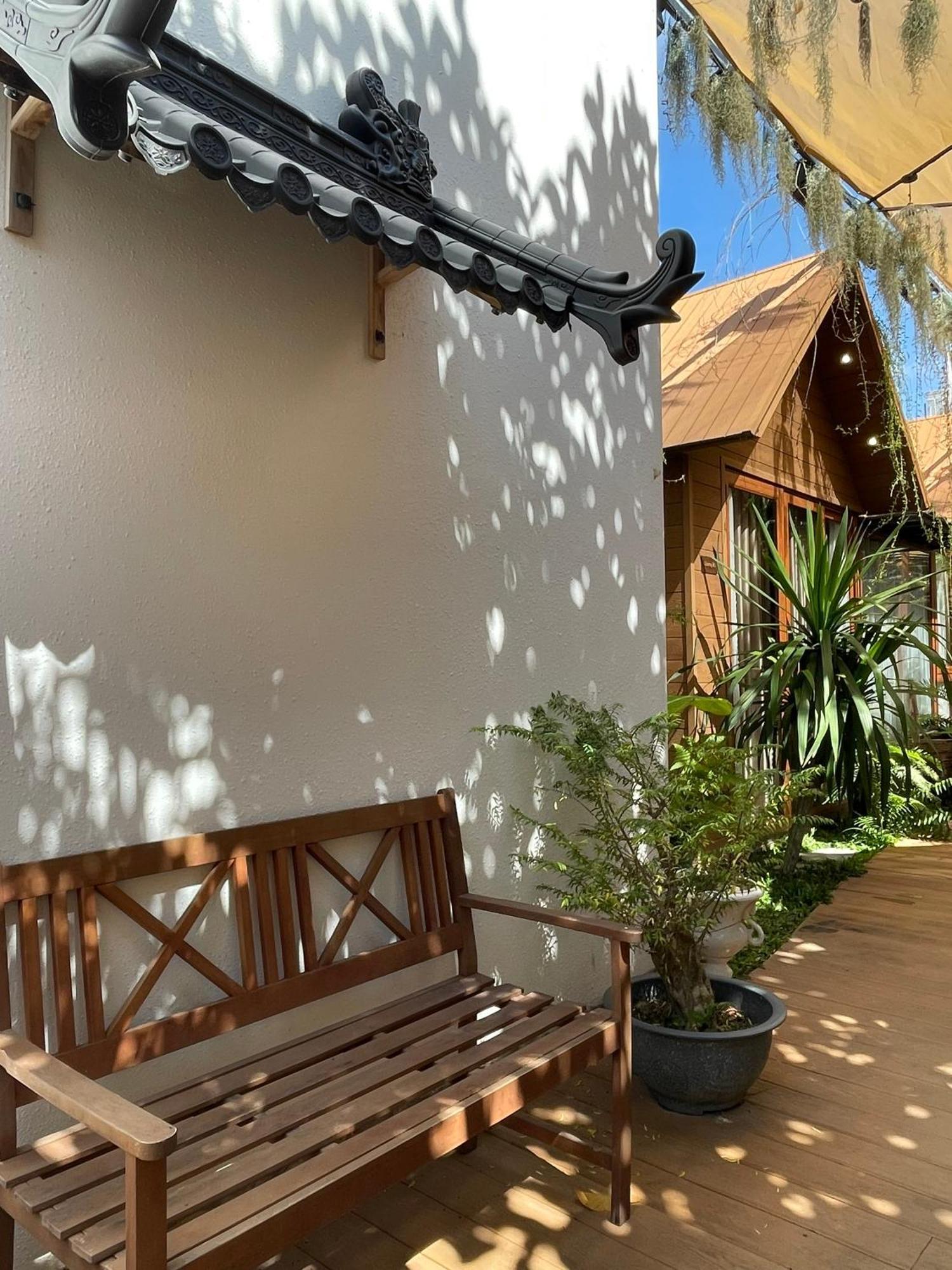 La Garden Homestay Long Xuyên Екстериор снимка