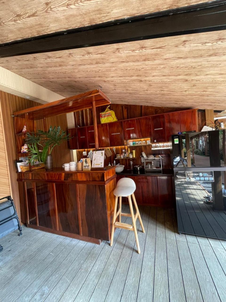 La Garden Homestay Long Xuyên Екстериор снимка