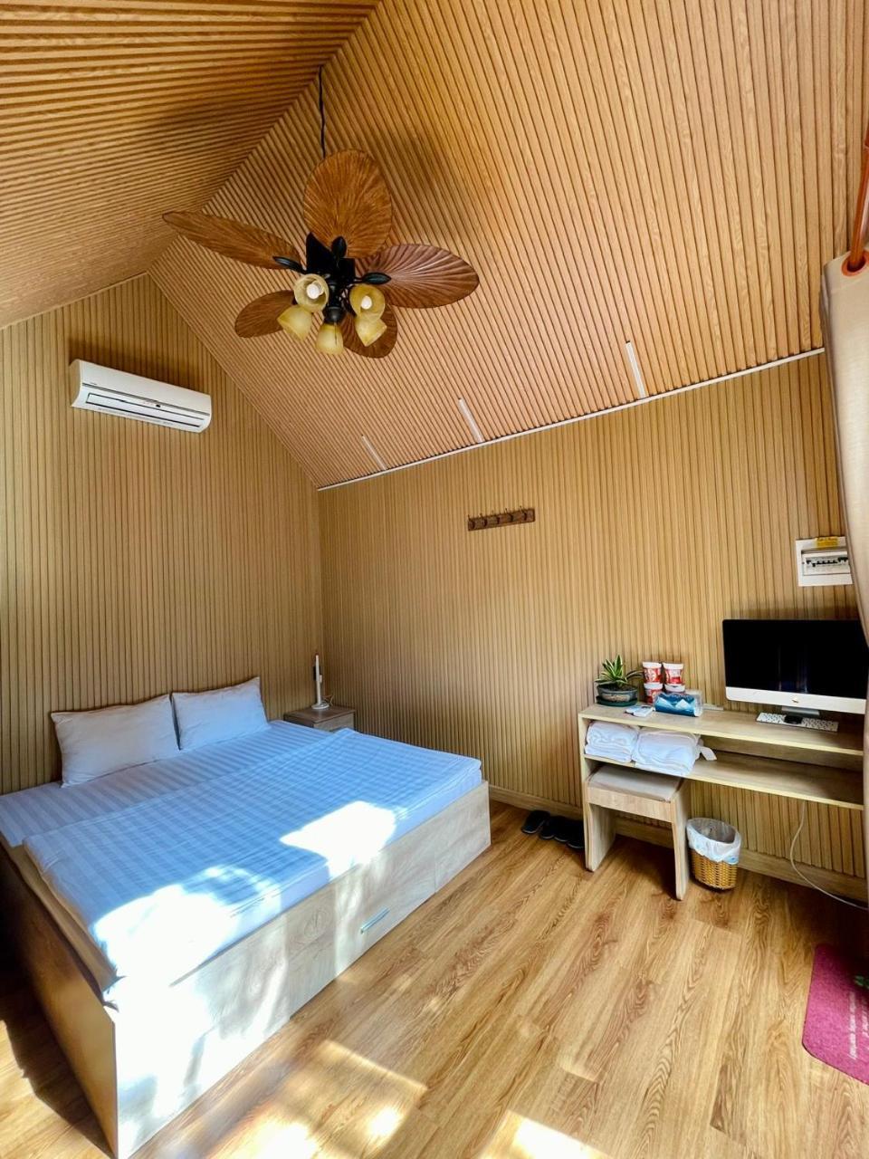 La Garden Homestay Long Xuyên Екстериор снимка
