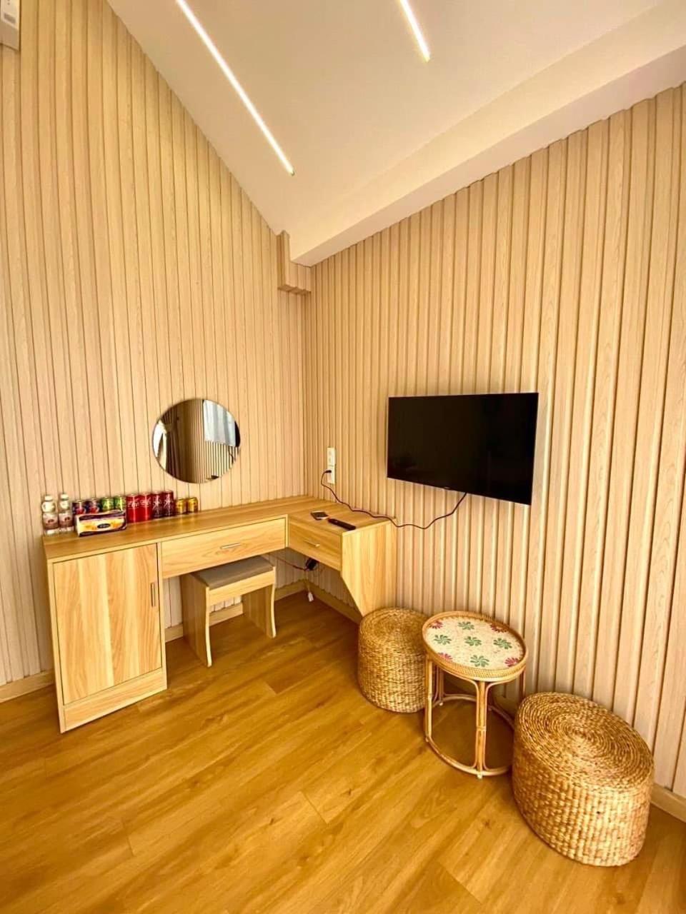 La Garden Homestay Long Xuyên Екстериор снимка