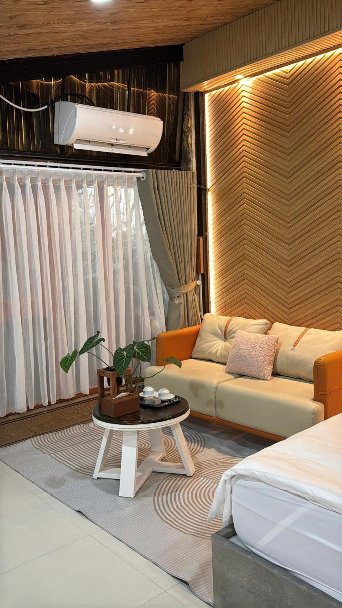 La Garden Homestay Long Xuyên Екстериор снимка