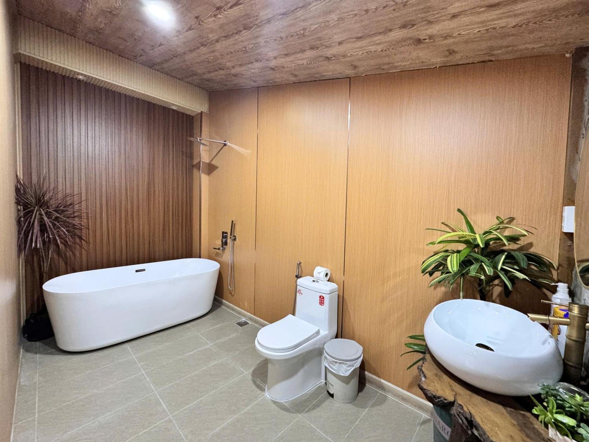 La Garden Homestay Long Xuyên Екстериор снимка