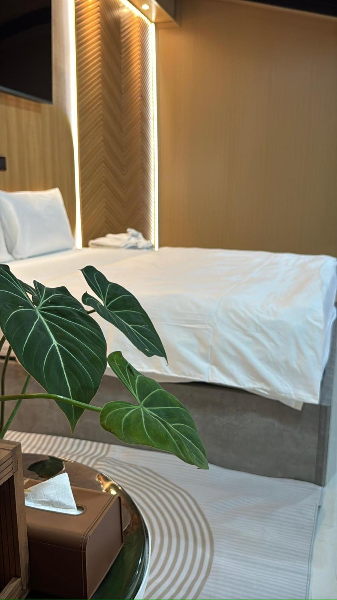 La Garden Homestay Long Xuyên Екстериор снимка