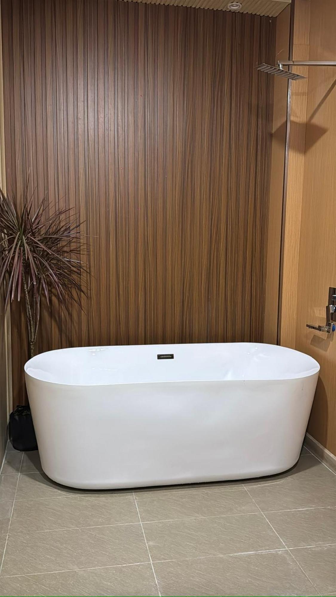 La Garden Homestay Long Xuyên Екстериор снимка